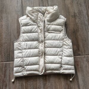 Bearpaw Cream Women’s Puffer Vest medium